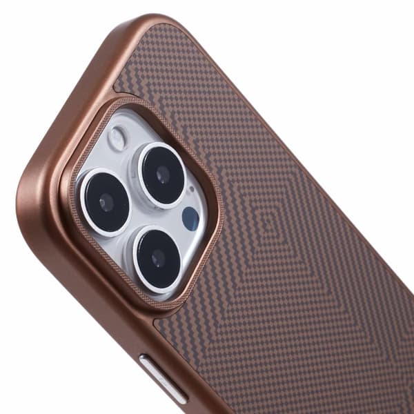 X-LEVEL Mobilskal till iPhone 16 Pro Magnetiskt Hård PC Guld