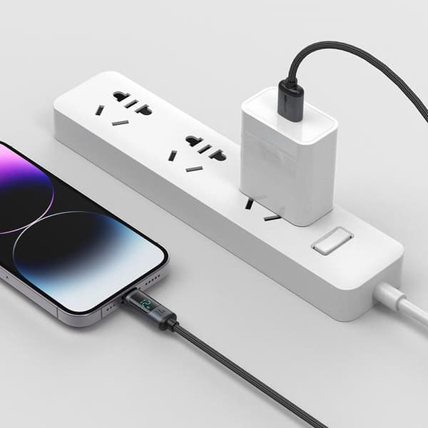 Joyroom USB-A till Lightning kabel 2.4A med LED display 1.2m Svart