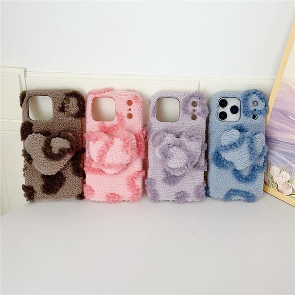 Mobilskal till iPhone 17 Pro Max 3D Heart Plush TPU Winter Warm - Brun Brun
