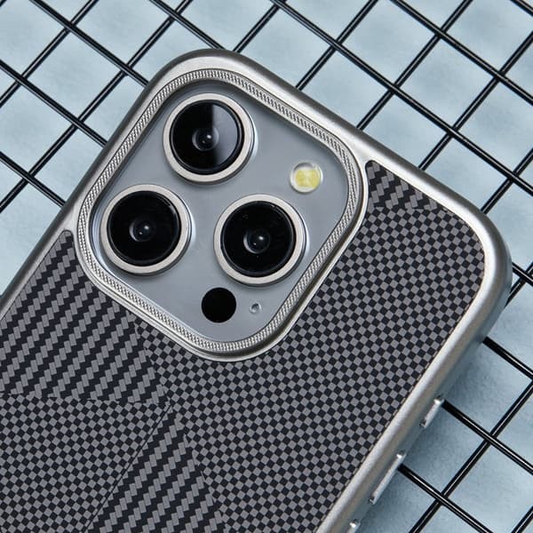 X-LEVEL Mobilskal till iPhone 14 Pro Max Shockproof Grå Carbon Nano Fiber
