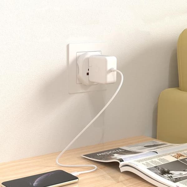 Tech-Protect Universal Rejseadapter EU - Hvid Vit