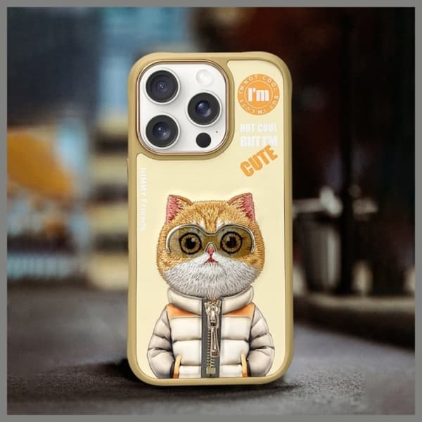 Nimmy Mobilskal till iPhone 16 Pro Max Cool & Cute 2.0 Cat - Khaki Brun