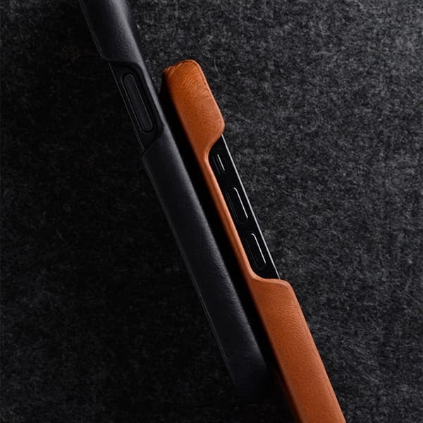 MELKCO Mobilskal till iPhone 15 Pro Max Vaxad Äkta Läder + PC - Svart