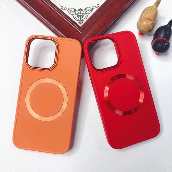 BOOM iPhone 13 Pro Case Magsafe nestemäinen silikoni - vaaleanpunainen