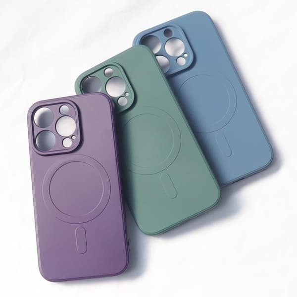 iPhone 15 Plus -puhelinkuori MagSafe-silikoni - lila Lila