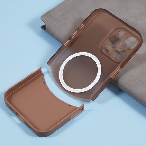 X-LEVEL Mobilskal till iPhone 16 Pro MagSafe Matt Anti-Drop Guld