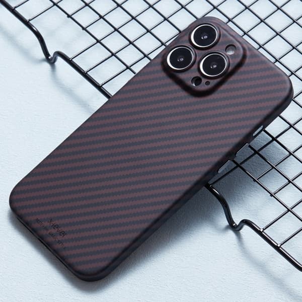 X-LEVEL Mobilskal till iPhone 16 Pro Max Magnetisk Ultratunn Röd