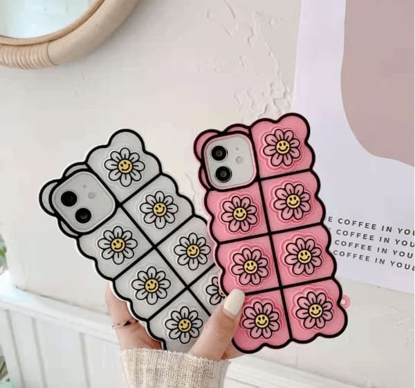 Smiley Flower Pop it Fidget -kotelo iPhone 11:lle - Musta Black