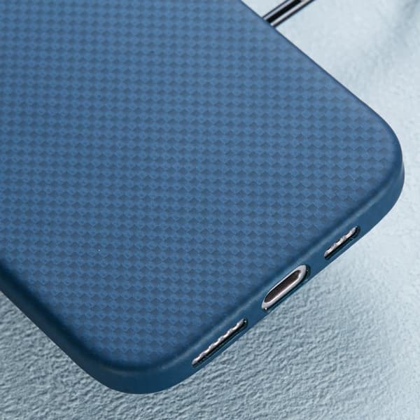 X-LEVEL Mobilskal till iPhone 16 MagSafe Kolfiber + Metallram Blå