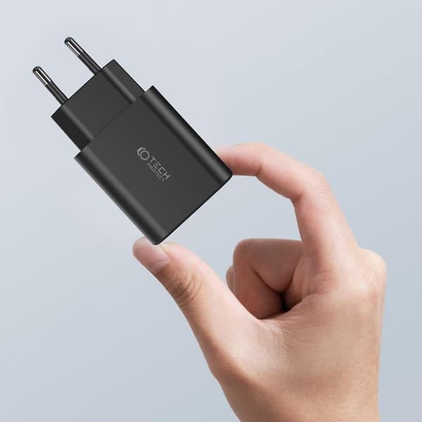 Tech-Protect 3-Port Vægoplader 30W - Sort Svart