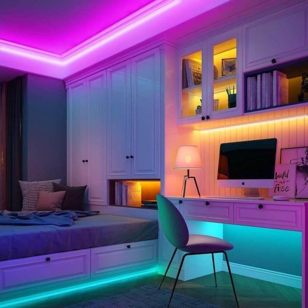 RGB LED-nauha - Valosilmukka - kaukosäätimellä - 5m