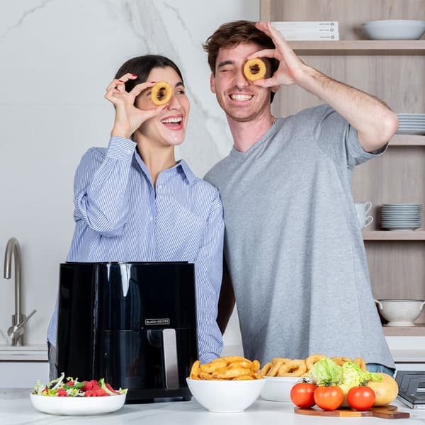 BLACK+DECK Air Fryer Sort 5L 1450W