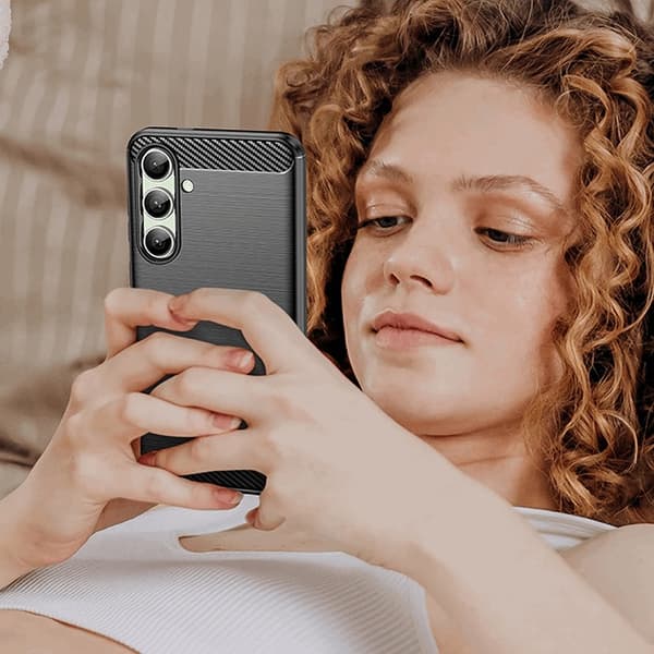 Mobilskal till Galaxy S24 FE Carbon Flexible - Svart Svart