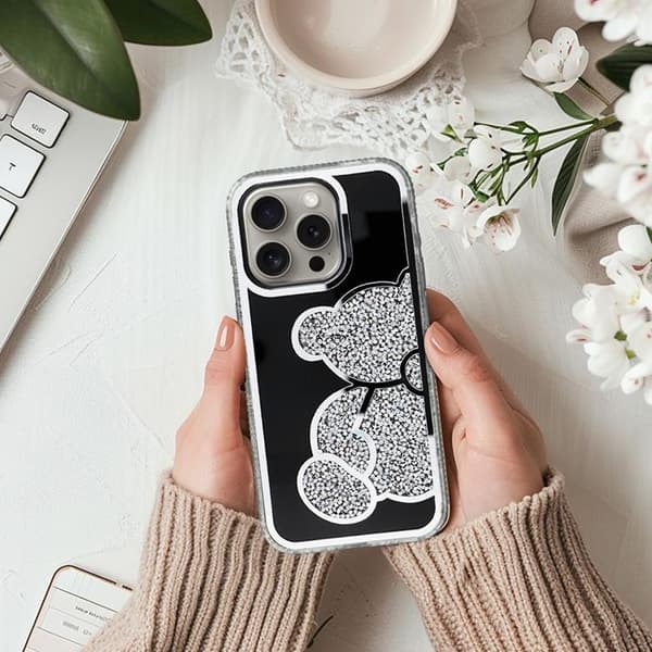 Telefontaske til iPhone 16 Pro Bamse - Sølv Silver