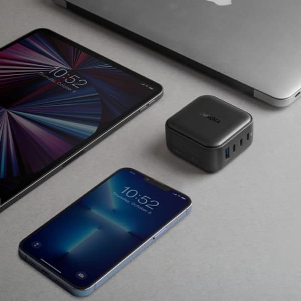 Energea Snabbladdare 100W 3xUSB-C 1xUSB-A PD-PPS-QC Svart