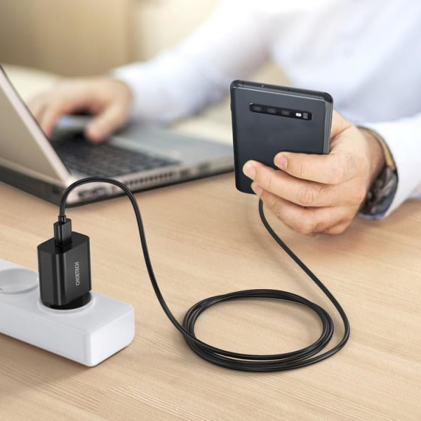 Choetech Quick Charge 3.0 3A USB-seinälaturi - musta Black