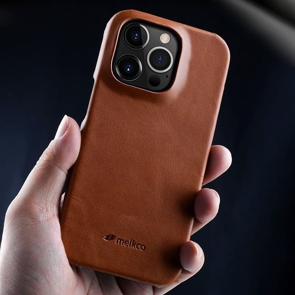 MELKCO Mobilskal till iPhone 15 Pro Max Vaxad Äkta Läder + PC - Brun