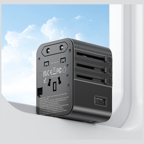 USAMS Rejseopladeradapter CC308 2xUSB-C 17W 4-i-1 US/AU/EU/UK - sort