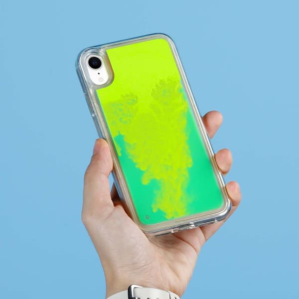 Liquid Neon Sand -kuori iPhone XR:lle - Vihreä Green