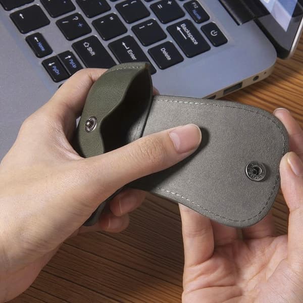 Mobilskal till AirPods Pro 3 Ryggsäck Läder + PC - Brun Brun