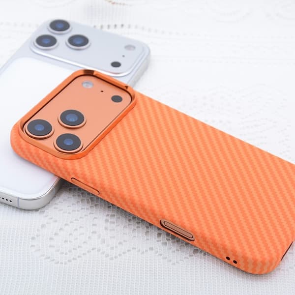 Mobilskal till iPhone 17 Pro Max Magsafe Carbon Fiber Orange