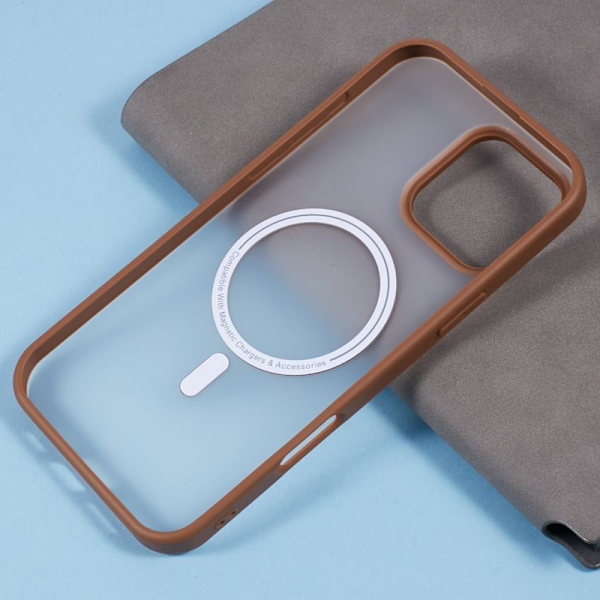 X-LEVEL Mobilskal till iPhone 16 Pro Max Magnetiskt Guld