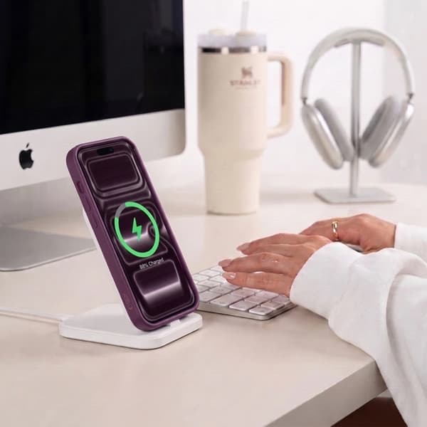 Tech-Protect Mobilskal För iPhone 18 Pro Magsafe Basicmag - Matte Burgundy