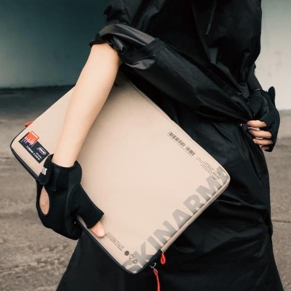 Skinarma Datorfodral 14" Fardel - Ivory