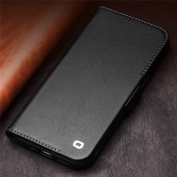 QIALINO iPhone 12 Plånboksfodral Äkta Läder Hoppbart Stativ Svart