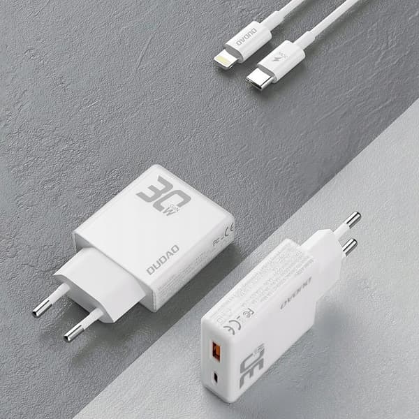 Dudao Snabbladdare 30W USB-A/USB-C med USB-C/Lightning Kabel Vit