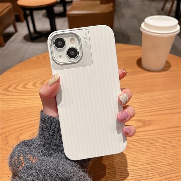 Mobilskal till iPhone 14 Aurora Stripes - Vit Vit