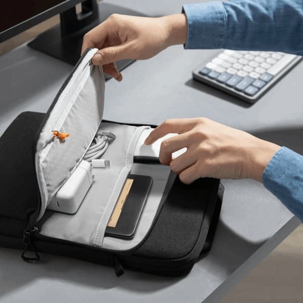 Tech-Protect Laptop Taske 15"-16" Defender VR - Sort Svart