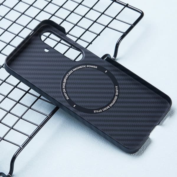 X-LEVEL Mobilskal till Samsung Galaxy S24+ Kolfiber Magnetisk Svart