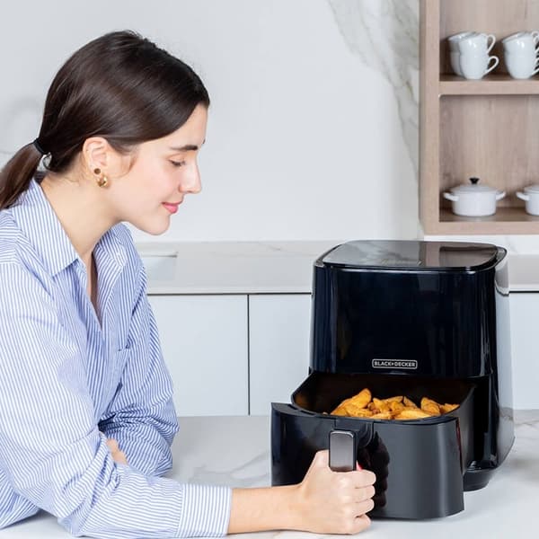 BLACK+DECK Air Fryer Sort 5L 1450W