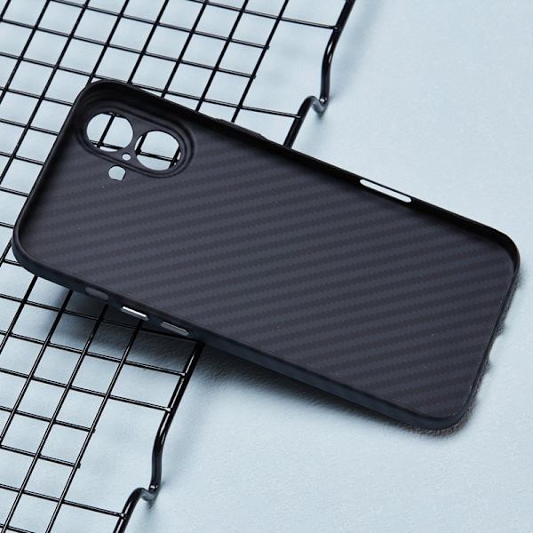 X-LEVEL Mobilskal till iPhone 16 Plus Kolfiber Textur Svart