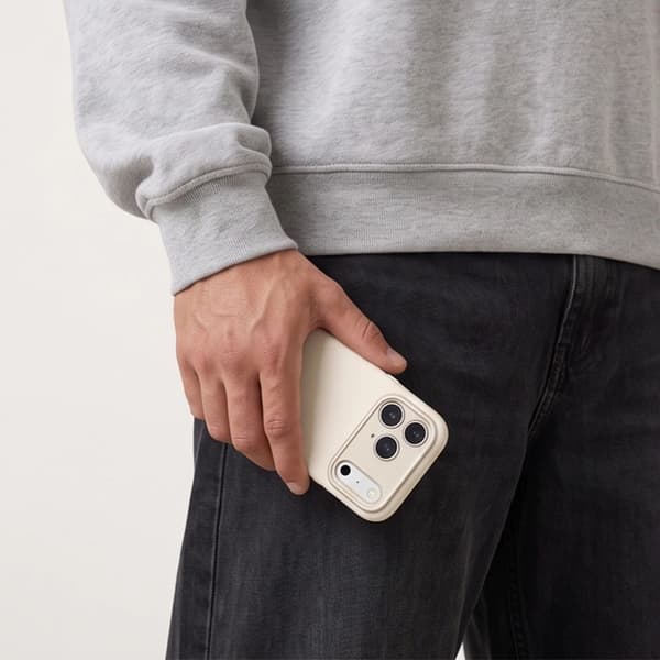 Tech-Protect Mobilskal För iPhone 17 Pro/18 Pro Magsafe Uniq CC - Titan