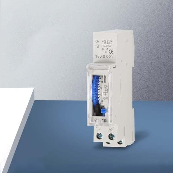 SUL180A Mekanisk Timerkontakt med 15 minutters analogt interval og strømafbrydelseshukommelse, designet til DIN-skinnemontering i elektriske systemer