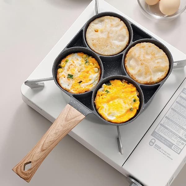 Non-stick eggpanne, kan steke 4 egg samtidig
