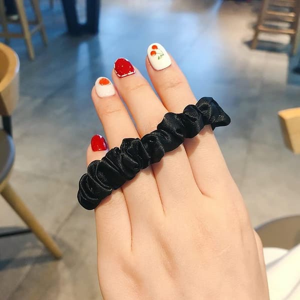 12 stk. satin hårelastikker, sorte hårelastikker, elastiske hårbånd, hestehaleholder, hårtilbehør, Valentinsdagsgaver til kone