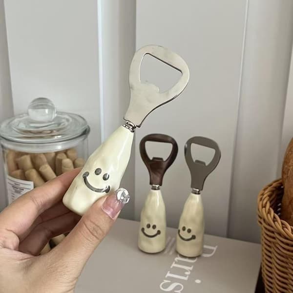 3 söta ölöppnare med smiley-ansikte