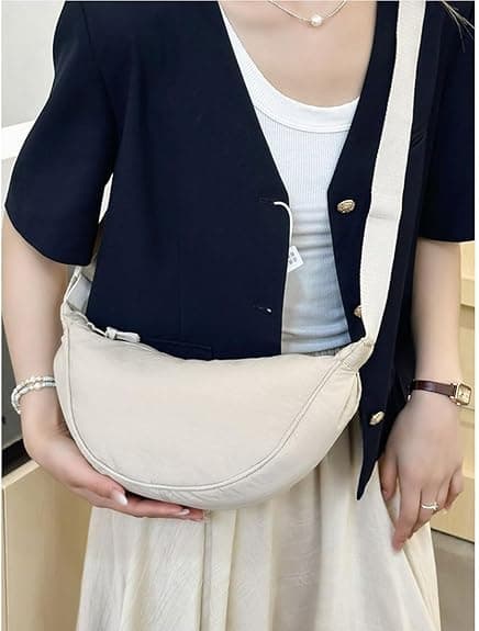 Crescent Crossbody-väskor för kvinnor, trendiga nylonväskor, liten reseslingväska