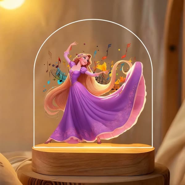 Rapunzel nattlys: Gravert barnehageinnredning