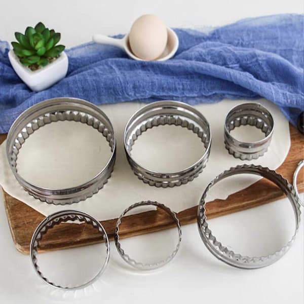 1 Sæt Kageudstikkere Bærbare DIY Rustfrit Stål Non-stick Holdbare Dumpling Wrappers Forme Husholdningsartikler
