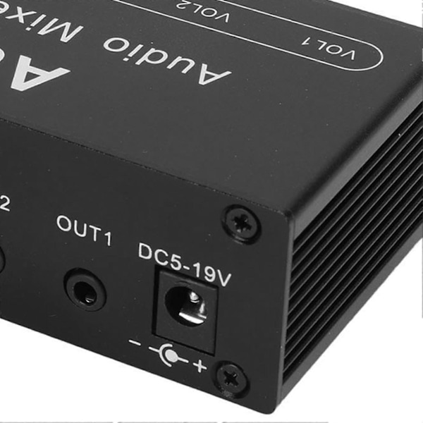 Stereo Audio Splitter Boks Mini Forforsterker Hodetelefonforsterker 2-veis Inngang 4-veis Utgang 3,5 mm