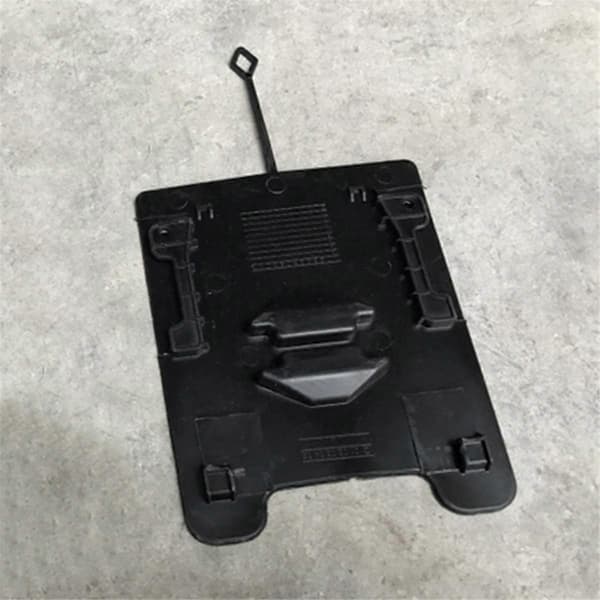 For GLA200GLA220GLA260 Front Hjulforingsdeksel Plate, Bladplateforingsdeksel, Bakre Lys