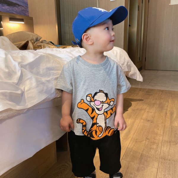 Disney Tigger Nalle Puh Kortärmad T-shirt för pojkar och flickor i bomull light grey 130cm