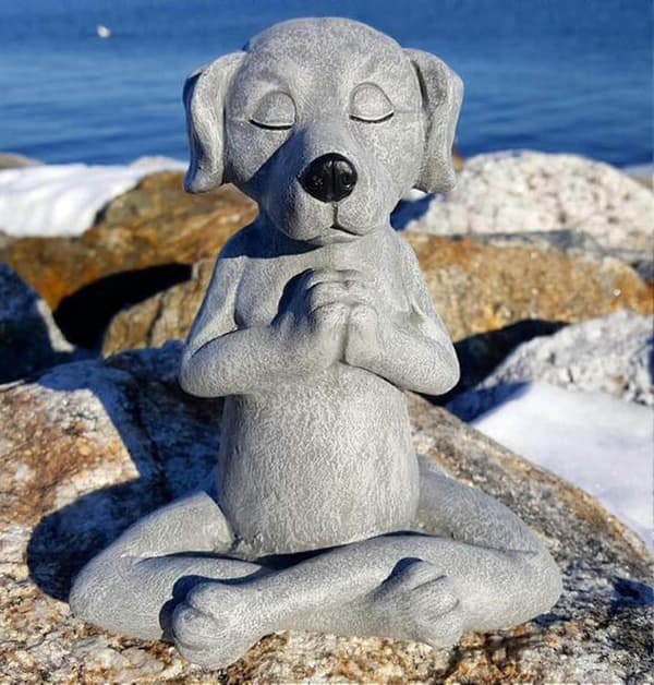 Mediterande Hundstaty Buddha - Toppkollektion Lugn och Ro