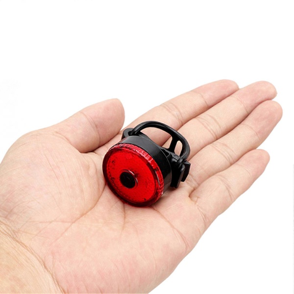USB Uppladdningsbar Cykellampa Halkskydd Energibesparande Perfekt Passform Cykel Baklampa med Rem för Utomhusbruk