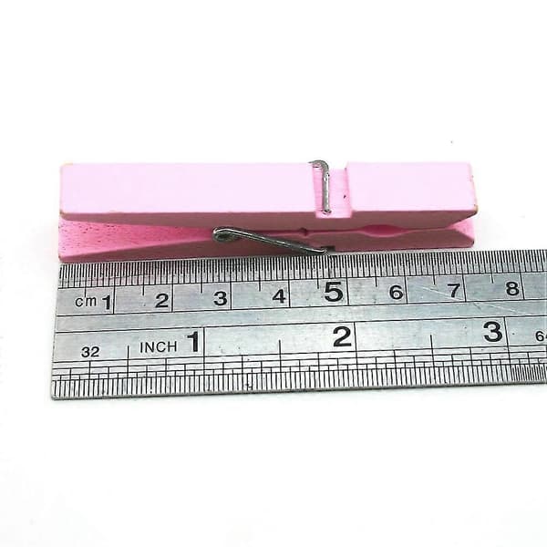 40 stk. Holdbare 7,4 cm klesklyper i tre (tilfeldig farge)