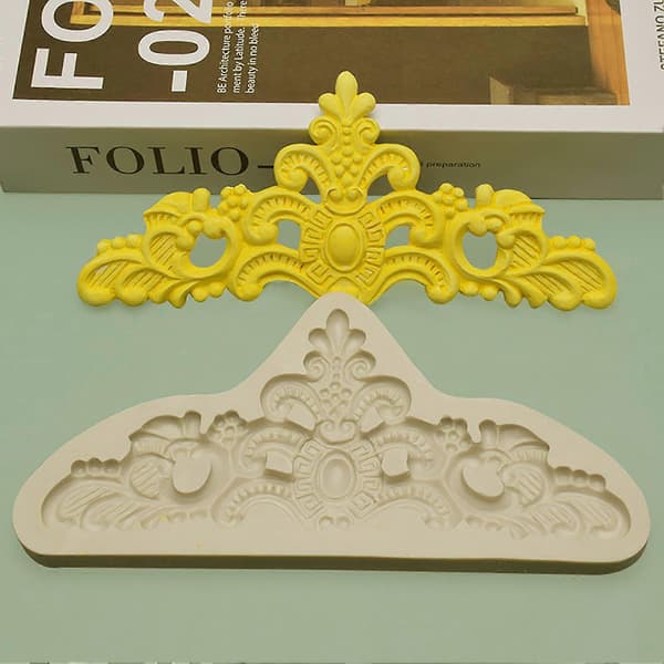 Fondantform Ikke-klæbende Let Afformning Fødevaregodkendt Retro Prægemønster Krone Cupcake Topper Form Bageudstyr